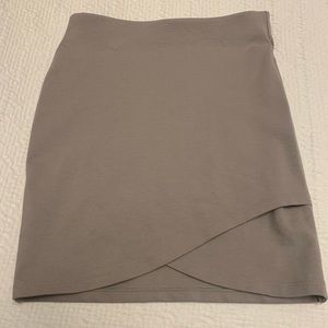 Aritzia Skirt XS